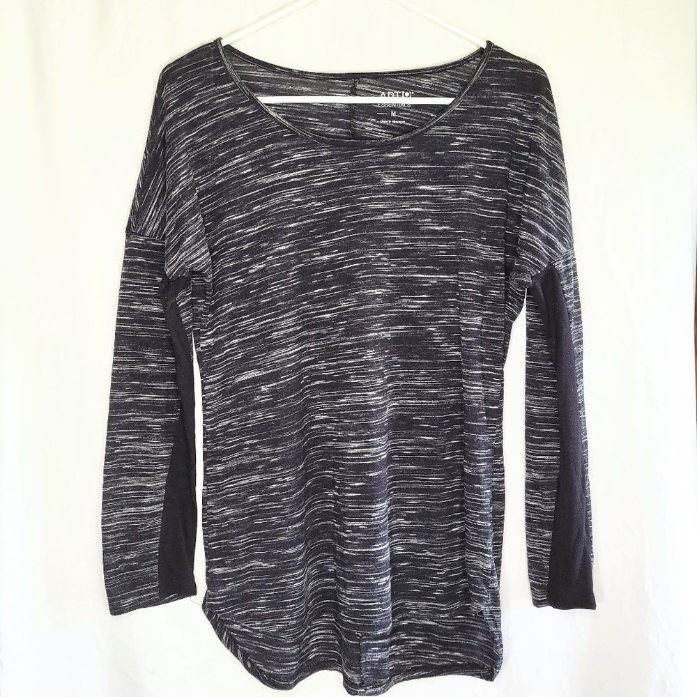 3/$20 Apt. 9 Black & White Long Sleeve Crew Neck Shirt